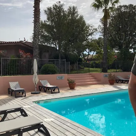 בית נופש Maison Lucie De Porto-vecchio סנט-לוסידה פורטו-וקיו